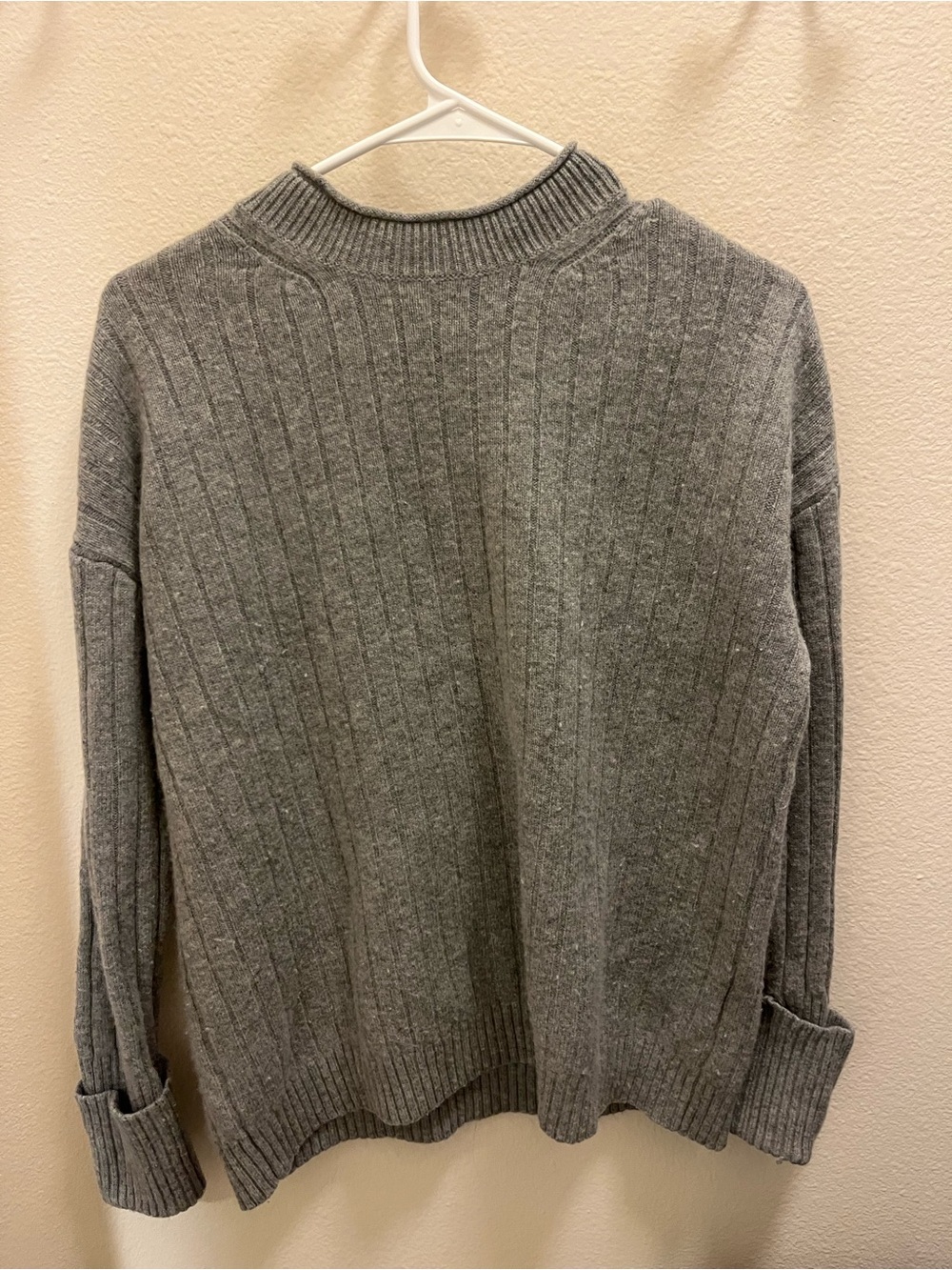 Banana Republic Light Gray Ribbed Crewneck Sweater